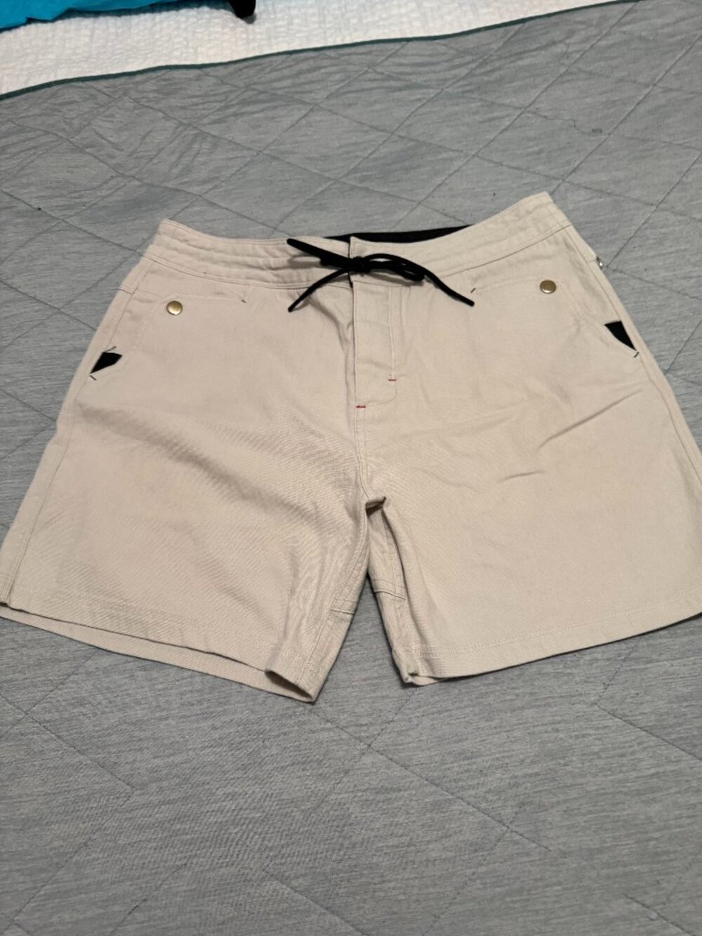 Ola Canvas Aden Yacht Club Short in the Sail Colorway Light Cream Sz 32